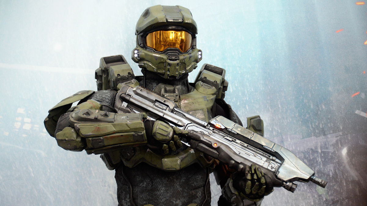 Halo character posing