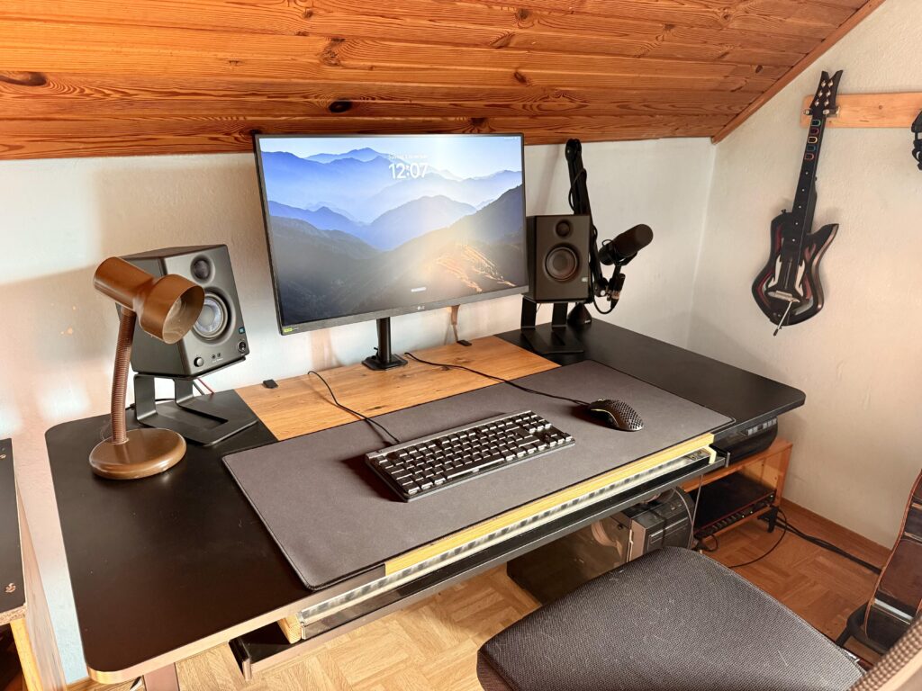 My battlestation on a sunny midday