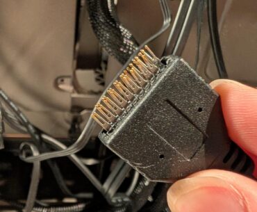 I hate the internal USB 3 connector