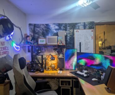I see a lot of refined spaces, what about some unhinged battlestations?