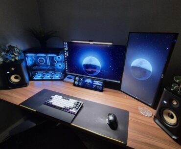 Been a few years since my last battlestation post. Really digging this new iteration