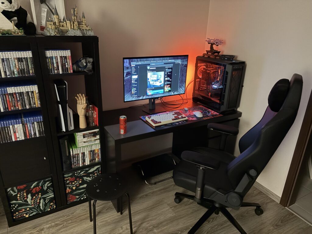 Downsized from 48" oled to 32" 240hz oled monitor. Now I just need speakers. Edifier M60 but black or white?