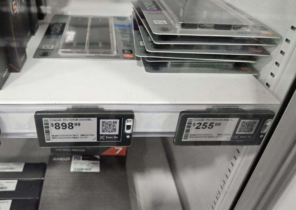 900 Dollars for 128 GB of DDR5 RAM at Bestbuy...