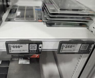 900 Dollars for 128 GB of DDR5 RAM at Bestbuy...