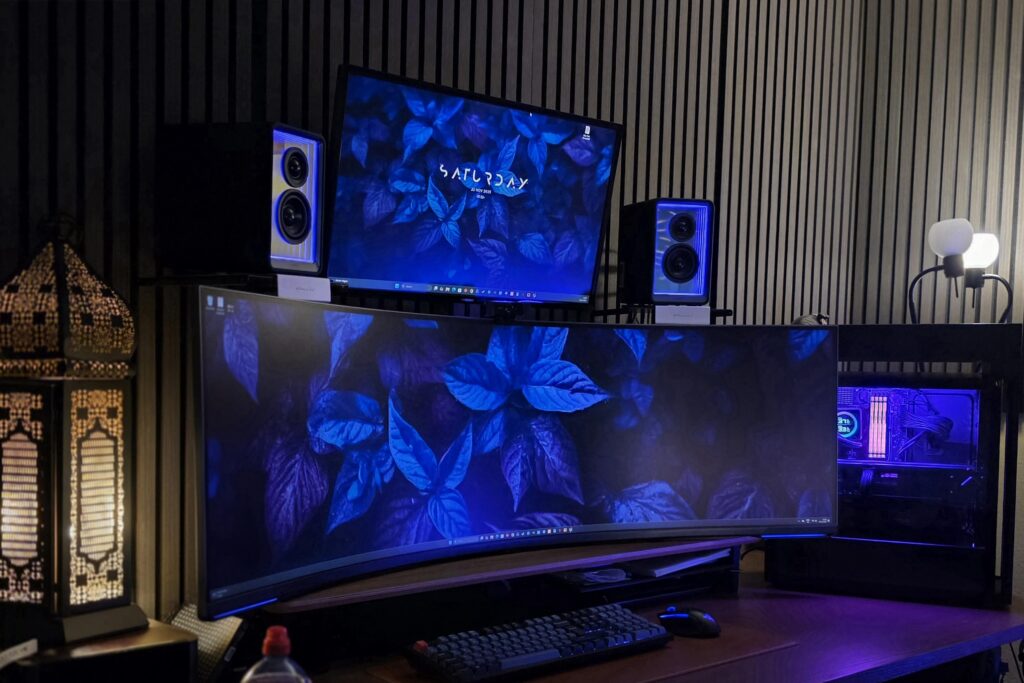 My lovely new Working and Gaming station