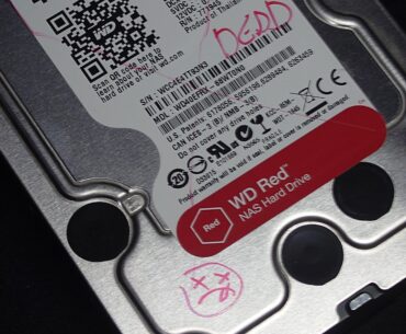 RIP⁴. It seems that all my HDDs from my NAS decided that faithful 10 years of service was enough.