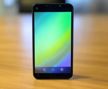 Ayaneo Launches Gaming Smartphone with Shoulder Buttons and Snapdragon Power