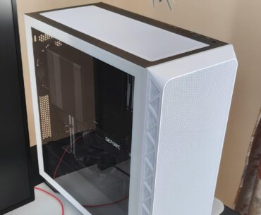 Black & White Bicolored Montech AIR 903 Max Build