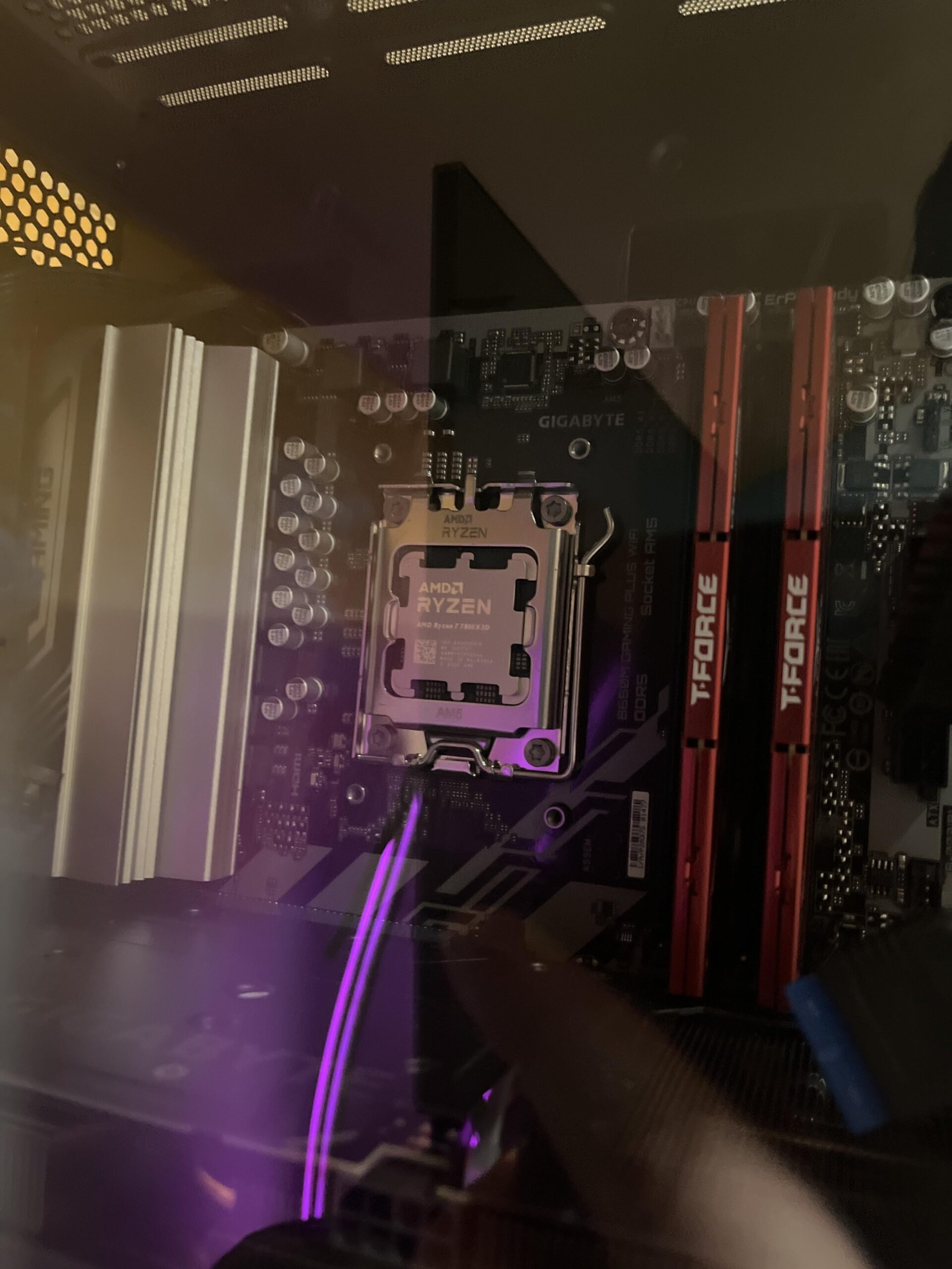 Got a ryzen 7 7800X3D from my mom this Christmas but cant use it cause i forgot the cpu cooler lol Got a ryzen 7 7800X3D from my mom this Christmas but cant use it cause i forgot the cpu cooler lol