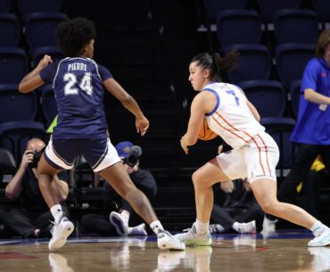 Kelly Rae Finley calls out from the sideline at Florida Atlantic