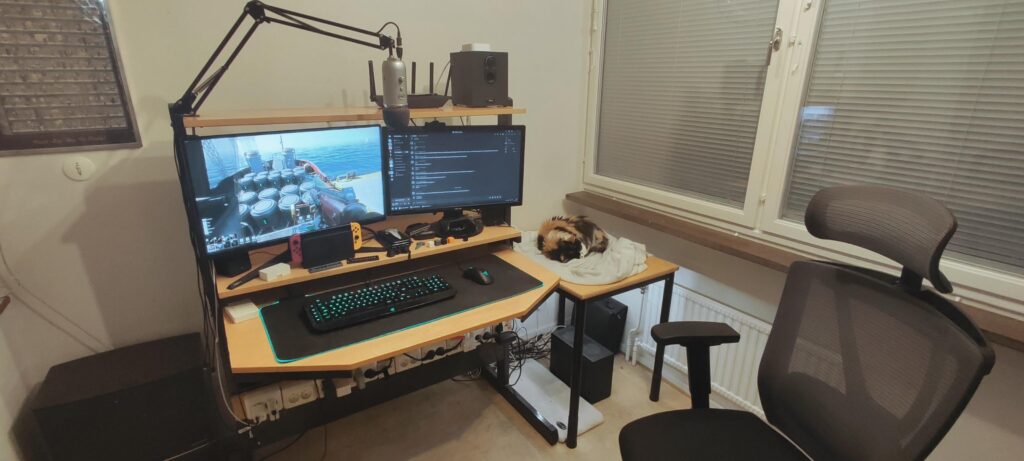 My current state of my battlestation