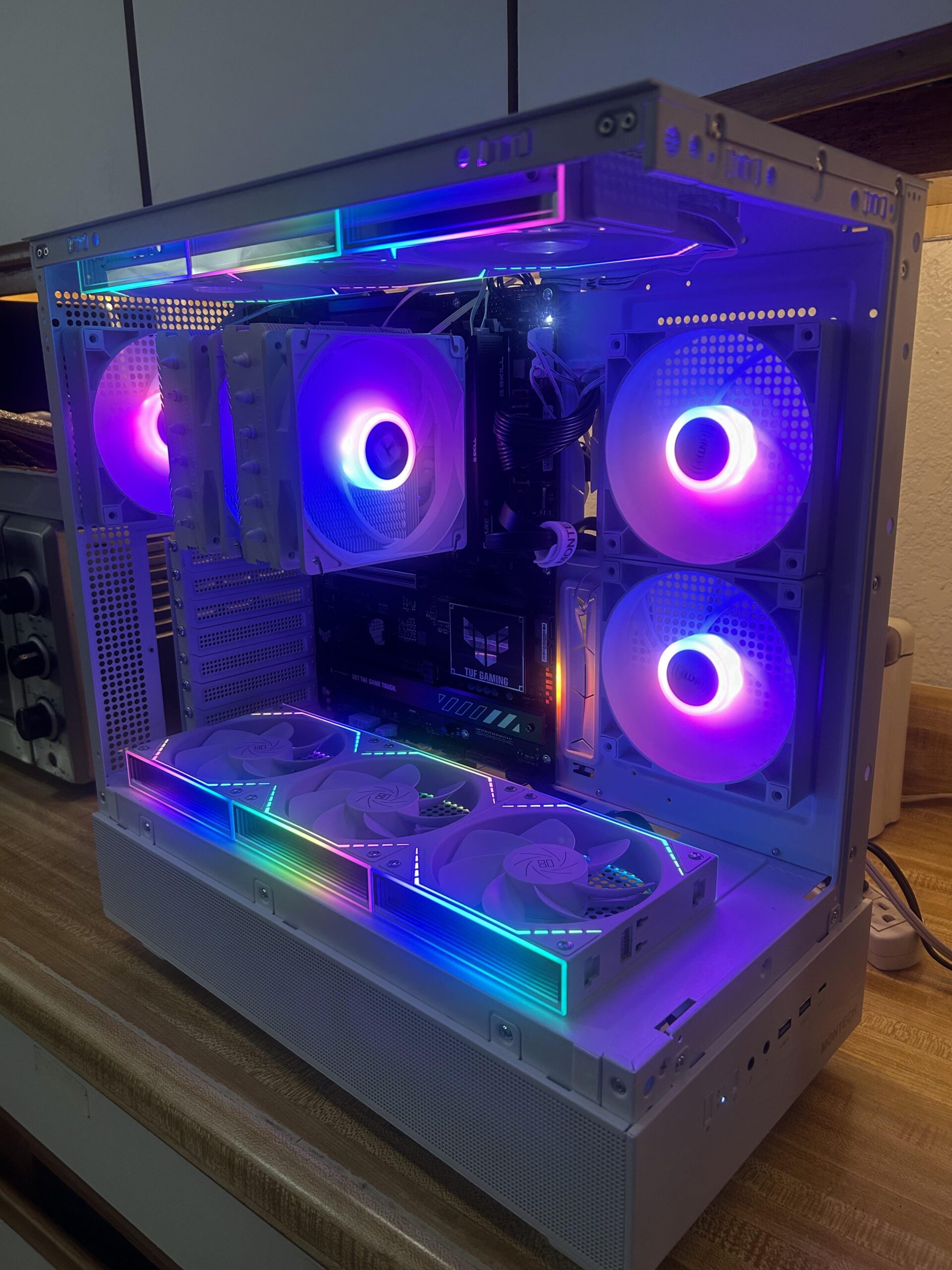 Homeless for a year. 10 hour build, I won. I survived. Homeless for a year. 10 hour build, I won. I survived.