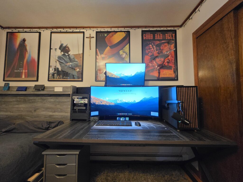Clean College Battle station / Home lab Rack Build