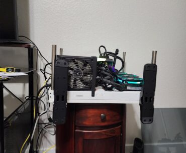 My friend decided he doesn't need a case.