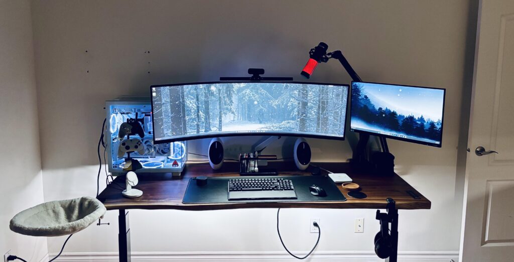 Long time creeper. Finally have my dream work/gaming station!