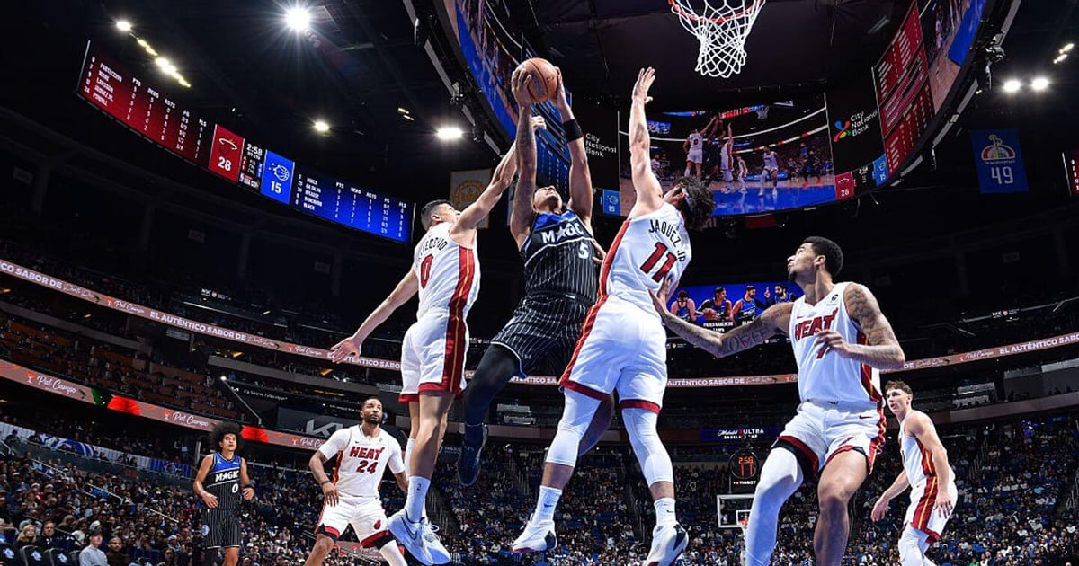 NBA Cup score and live updates: Magic-Heat in tight game in third quarter with Knicks-Raptors up next NBA Cup score and live updates: Magic-Heat in tight game in third quarter with Knicks-Raptors up next
