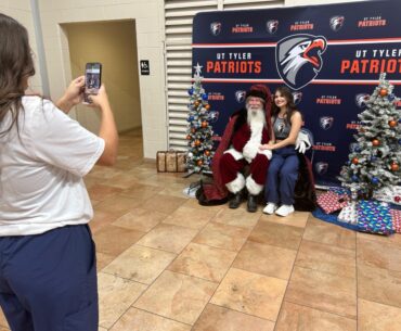 Patriots split Holiday Hoopla games