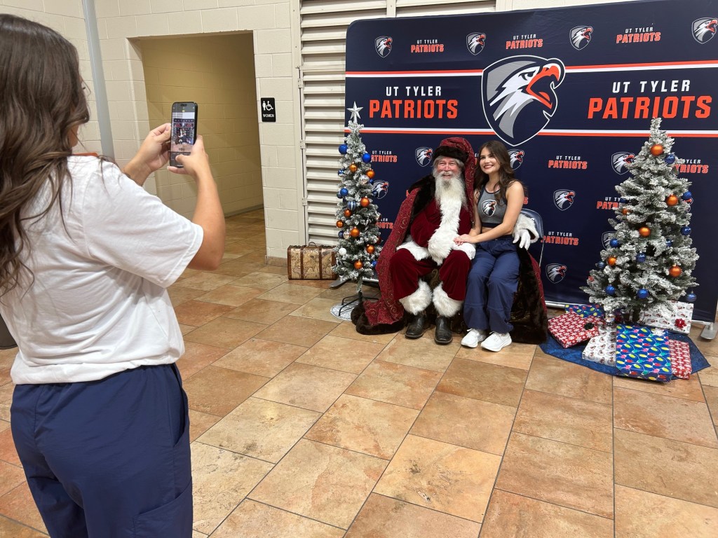 Patriots split Holiday Hoopla games Patriots split Holiday Hoopla games