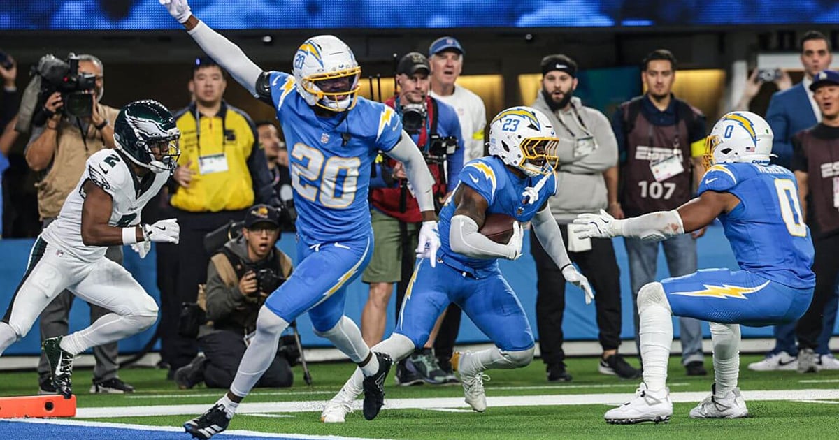 Tony Jefferson INT gives Chargers victory against Eagles in OT: Live updates and reaction Tony Jefferson INT gives Chargers victory against Eagles in OT: Live updates and reaction