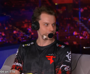 "You know I'm better than broky" - s1mple jokes after frozen sends his praises