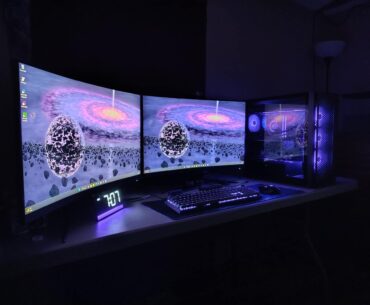 Purple battlestation.