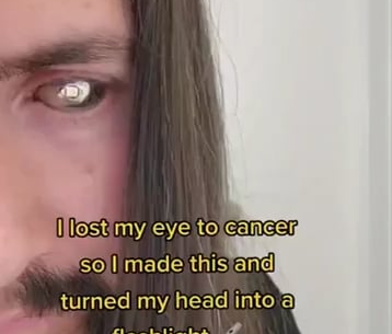 Eye flashlight