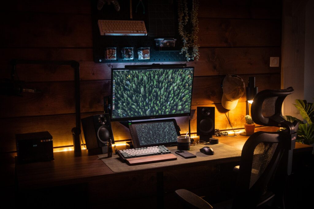 just moved into my new house, battle-station is getting there