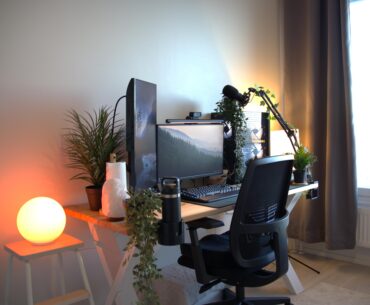 I got a new chair, desk setup feels now completed