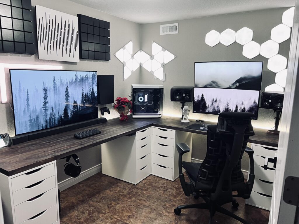 Season of RTX. When the battlestation gets more lights than the tree