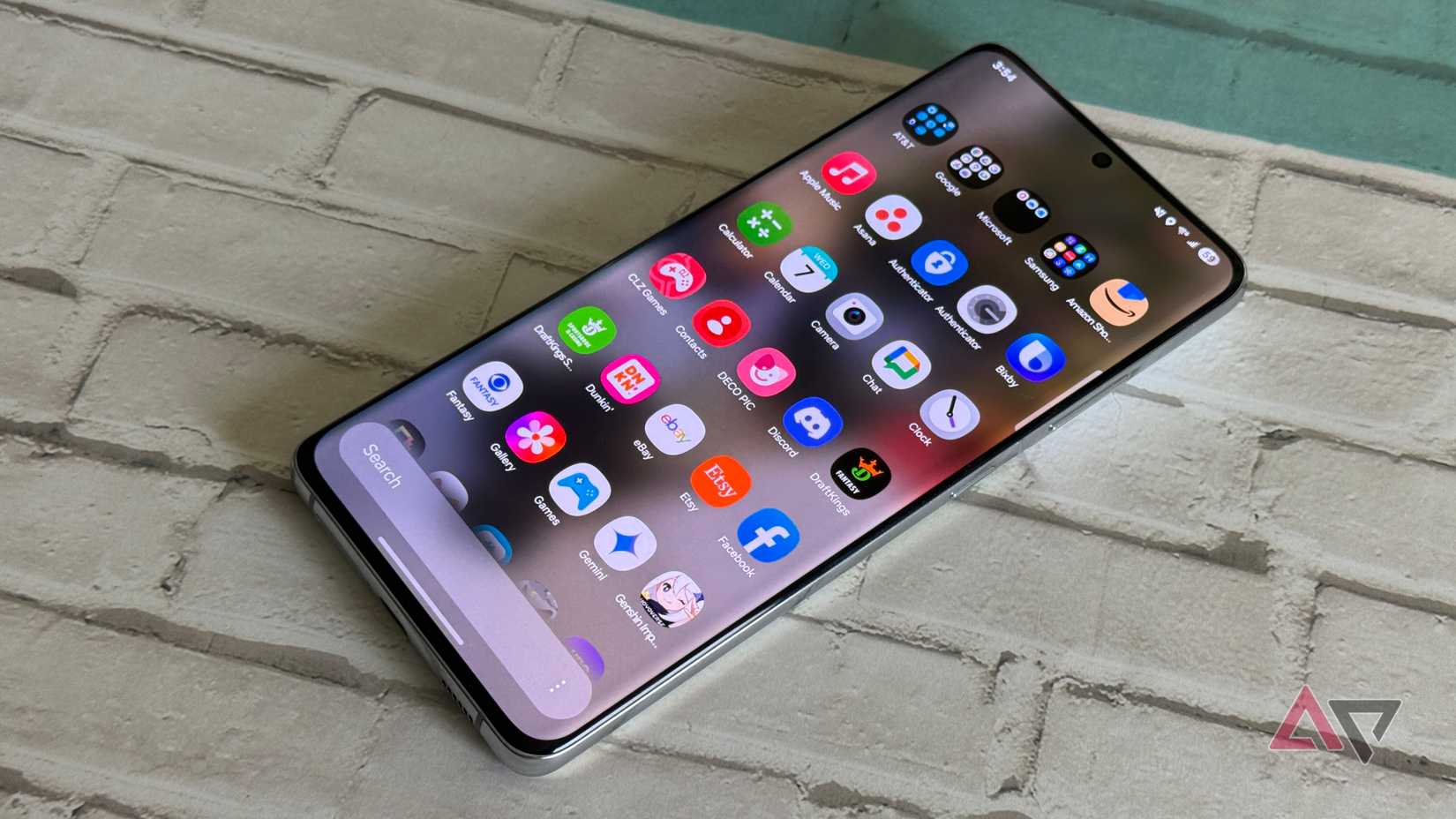 Vertical app drawer in One UI 7 on the Samsung Galaxy S21 Ultra