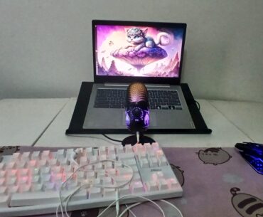 Yes, that is indeed a chromebook.