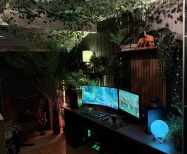 Some of you may have seen my previous post. Things got a bit out of hand for a while, and now my office looks like this.