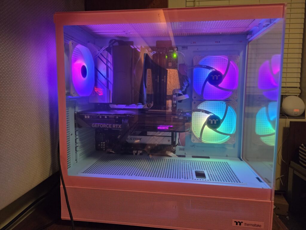 Built my first PC pretty in pink