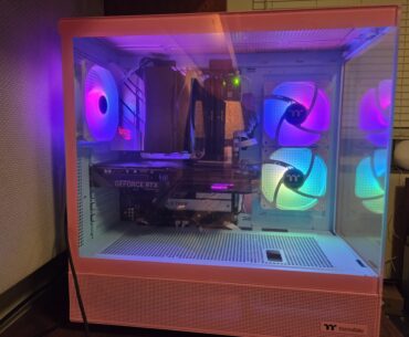 Built my first PC pretty in pink