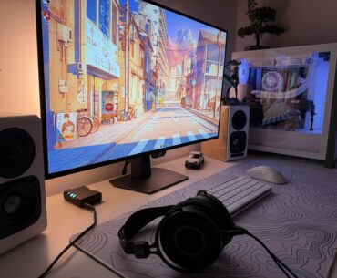 Added some Hue bars behind my monitor to make it cozier. How does it look?