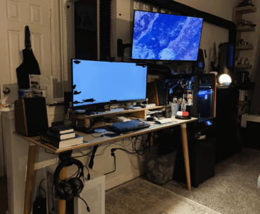 Seeing what folks think after a monitor change and a little rework to my battlestation.