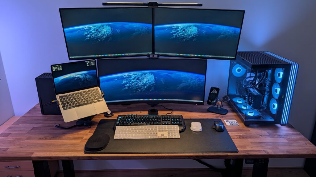 My work / gaming station