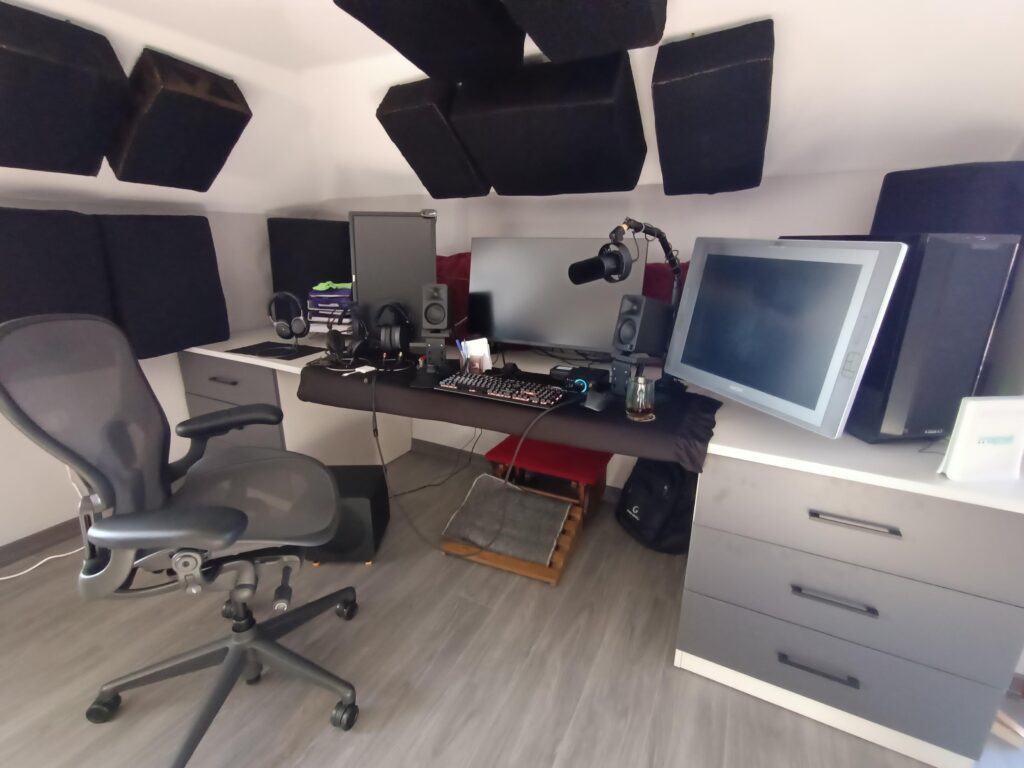 End of 2025 battle station for work and everything