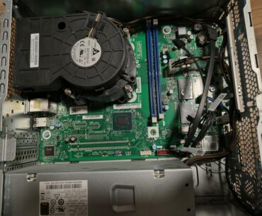 Anti-Upgrade motherboard design from lenovo
