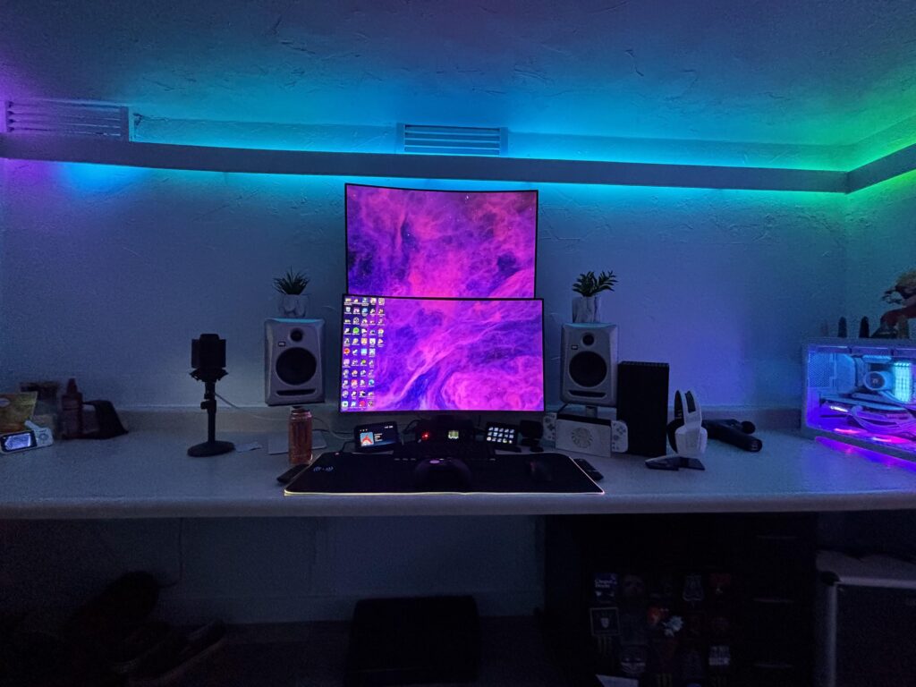 Did a lil cable management. I like gaming in a clean room.
