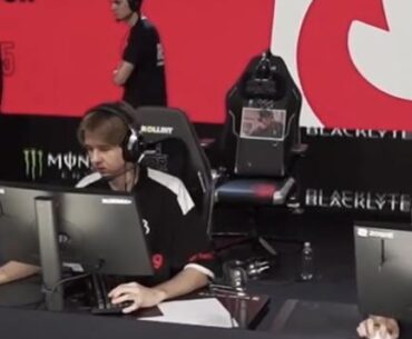 Just noticed B8 taped a photo of their coach who couldnt make it to the major on his chair