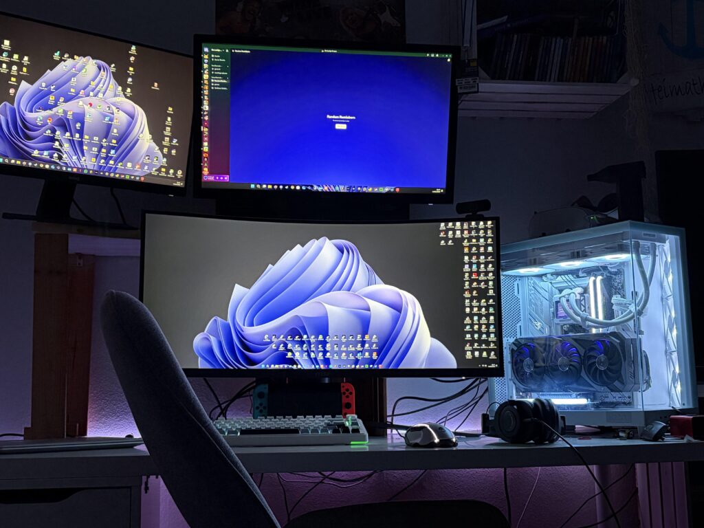 Don’t mind the self built monitor mount