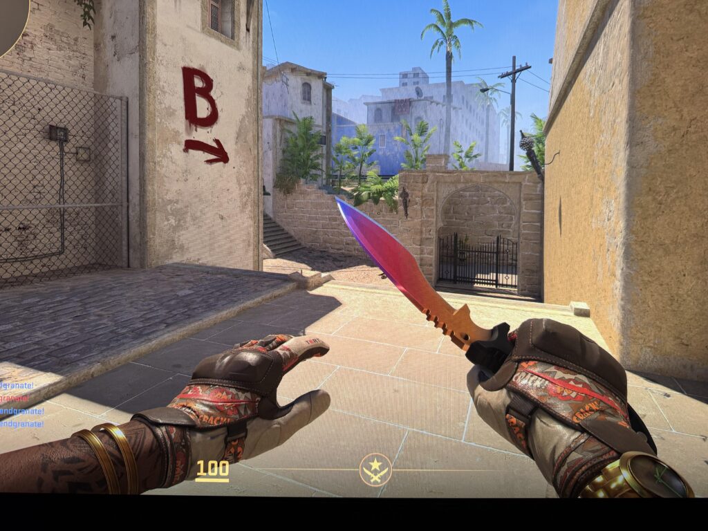 Gloves and knife rating 1-10 🧡