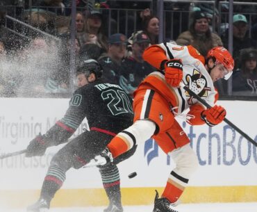 Ducks beat Kraken 4-2 for 6th straight victory following 9-game losing streak