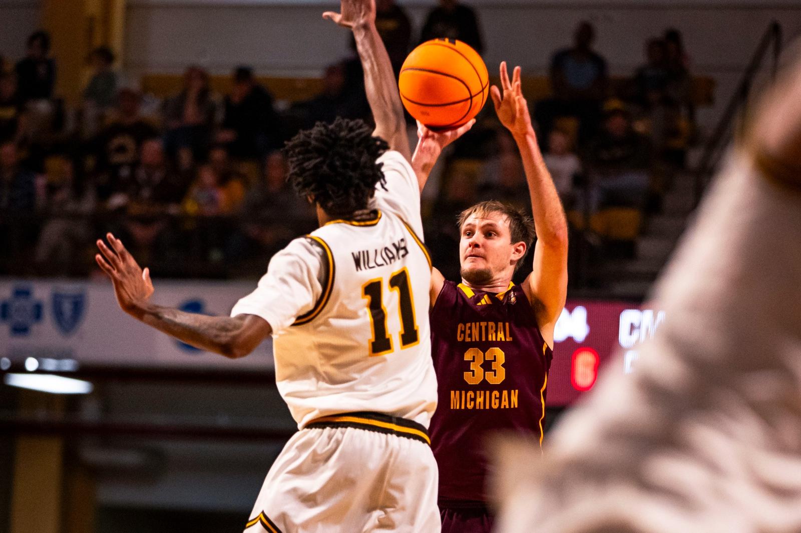 Western Michigan Wins First of Two-Game Series 77-65 Chippewas Play at Rival Western Michigan on Saturday at 6 p.m. ET