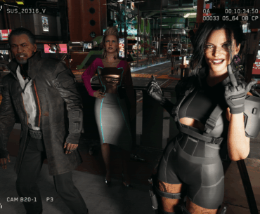 Goro, We Need to Photobomb!