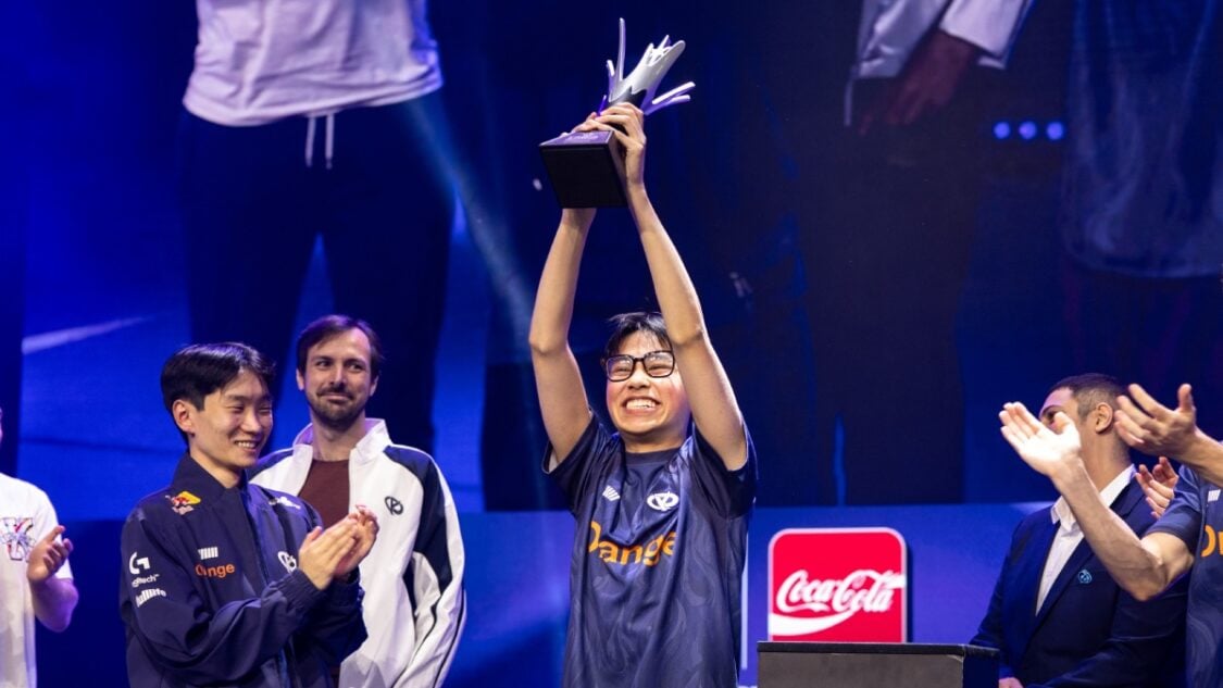 Yukino lifting EMEA Masters' trophy
