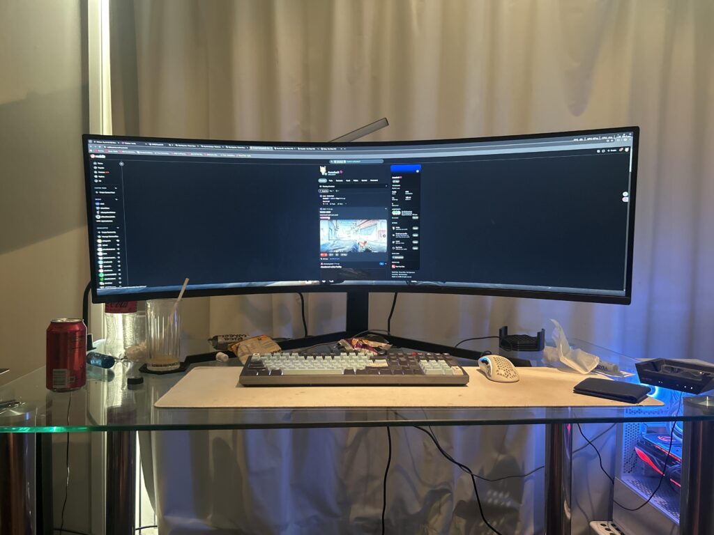 Does playing on this monitor affect my performance?