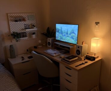 Musician’s productivity/leisure setup in tiny NYC apartment