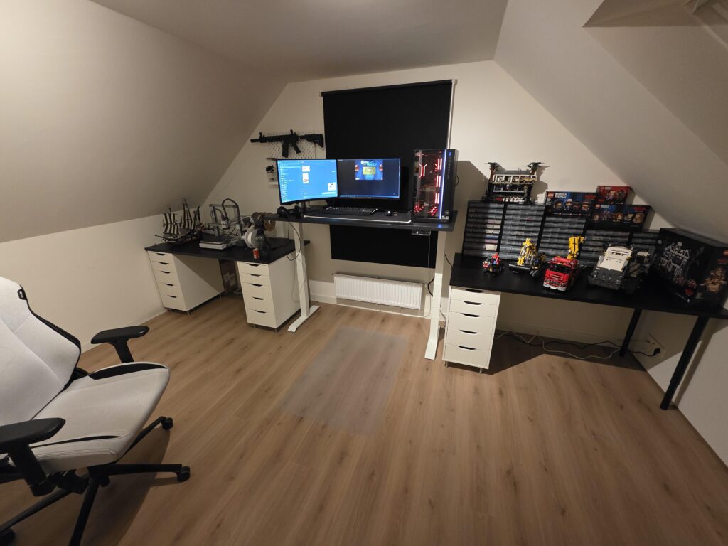 Finally got a standing desk